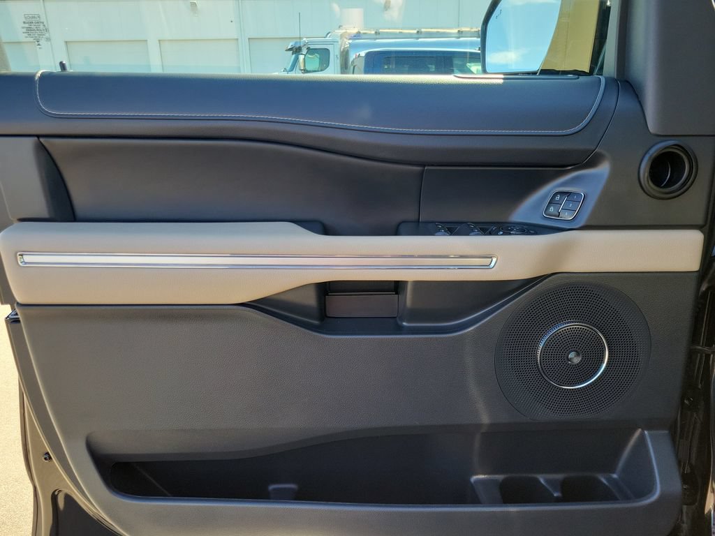 Certified 2023 Ford Expedition Limited AWD/4WD image 18