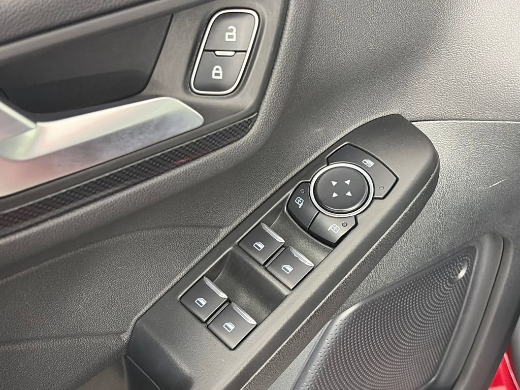 Certified 2025 Ford Escape ST-Line Select AWD/4WD image 25