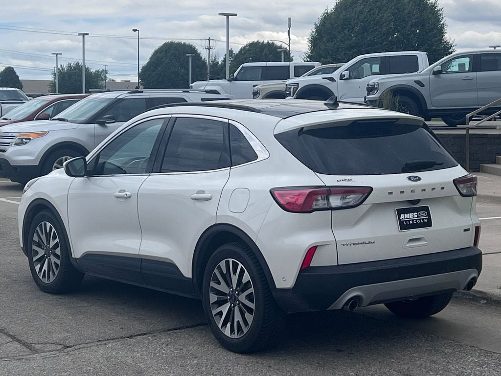 Certified 2020 Ford Escape Titanium FWD image 4