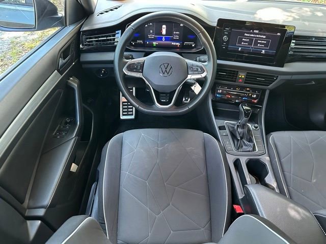 Used 2025 Volkswagen Jetta Sport FWD image 11