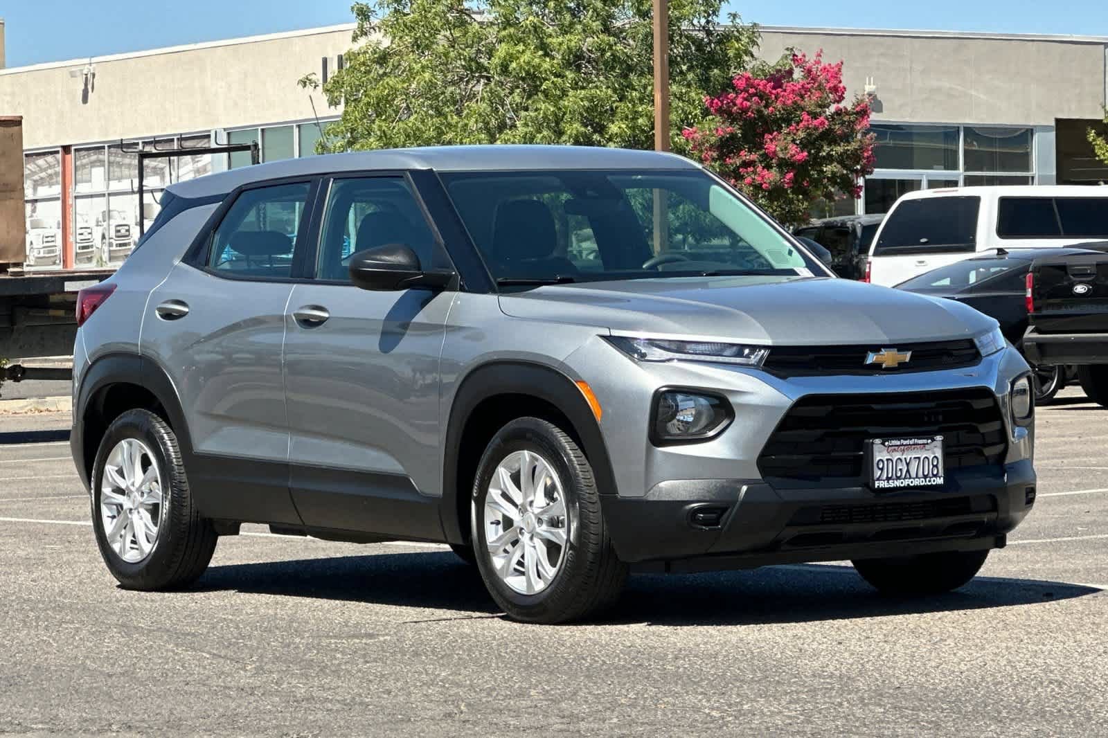 Used 2023 Chevrolet TrailBlazer LS FWD image 9