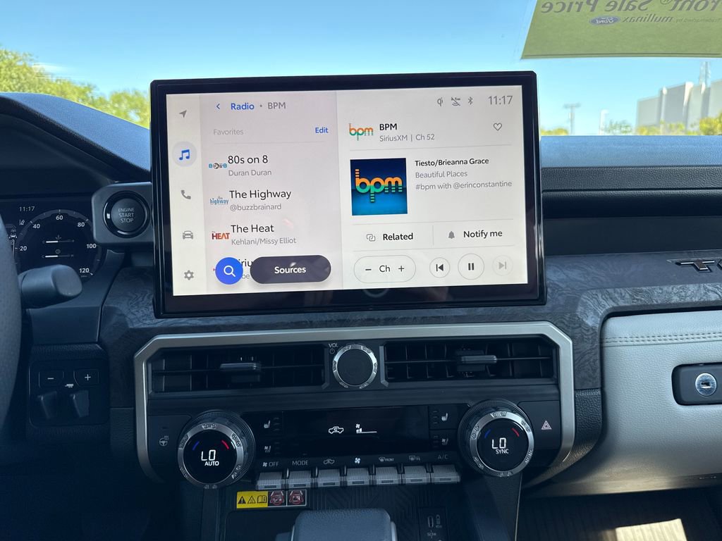 Used 2024 Toyota Tacoma Limited w/ Limited Package (LT) image 21