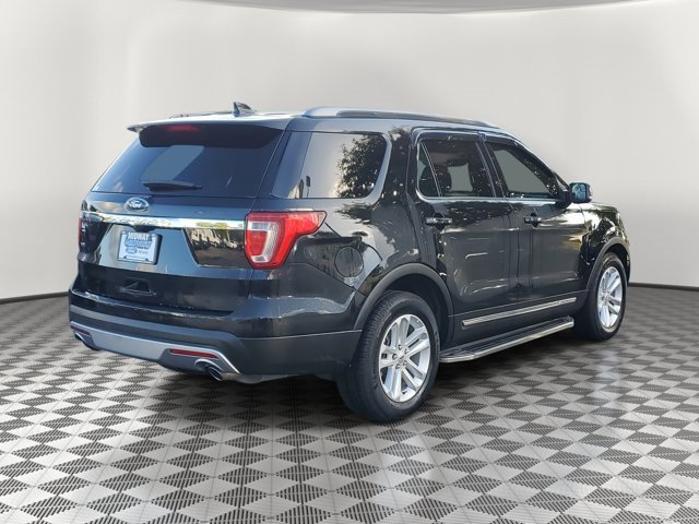 Certified 2017 Ford Explorer XLT image 6