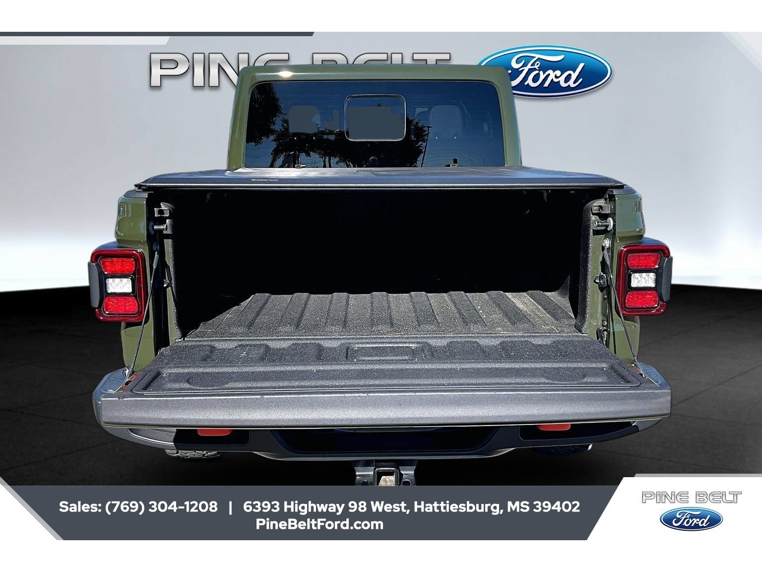 Used 2022 Jeep Gladiator Mojave w/ LED Lighting Group AWD/4WD image 12