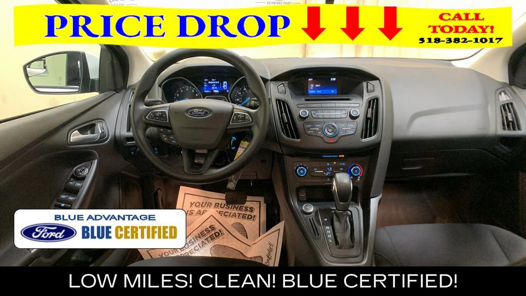 Certified 2017 Ford Focus SE FWD image 24