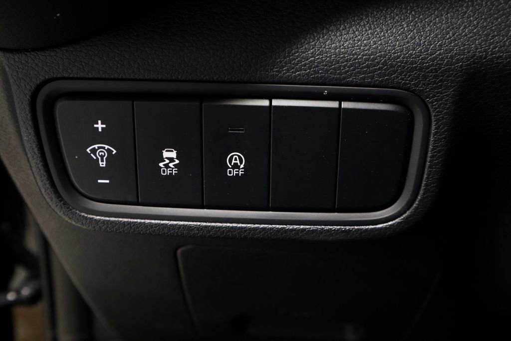 Used 2025 Kia Soul LX image 24