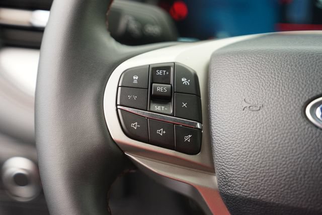 Certified 2025 Ford Explorer Active RWD image 24