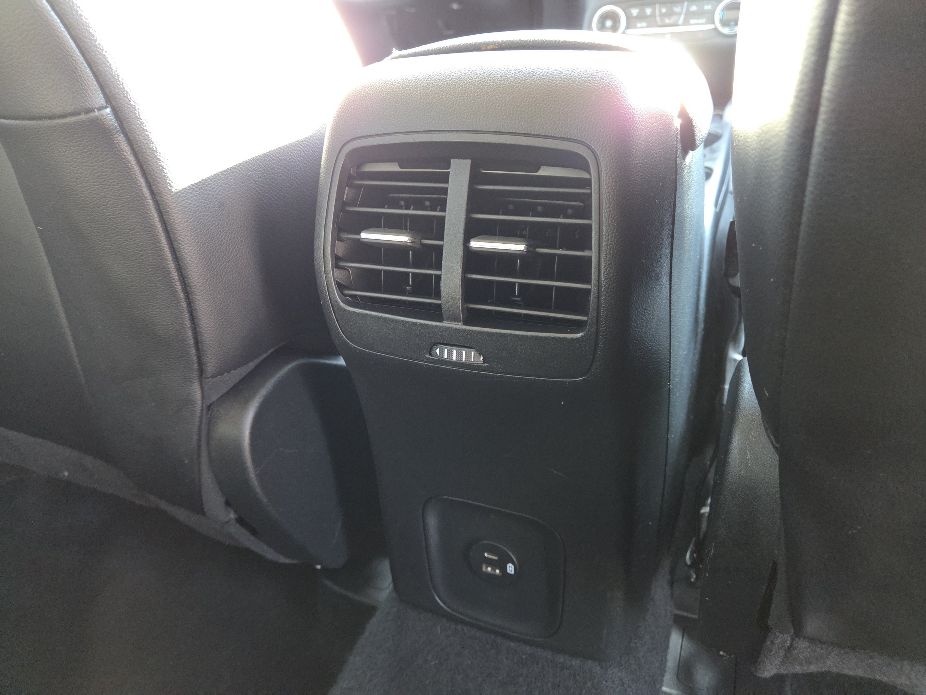 Certified 2020 Ford Escape SEL AWD/4WD image 31