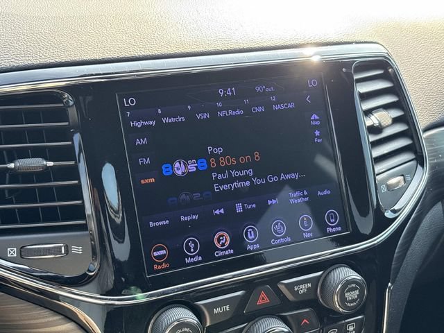 Used 2019 Jeep Grand Cherokee Altitude AWD/4WD image 31