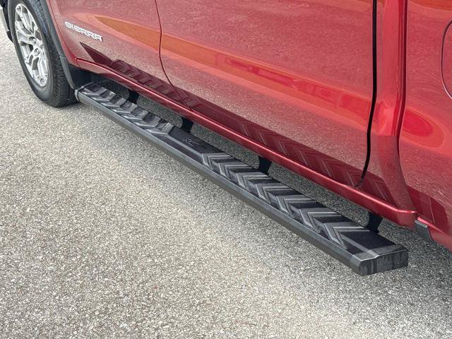 Used 2023 GMC Sierra 1500 SLT AWD/4WD image 15