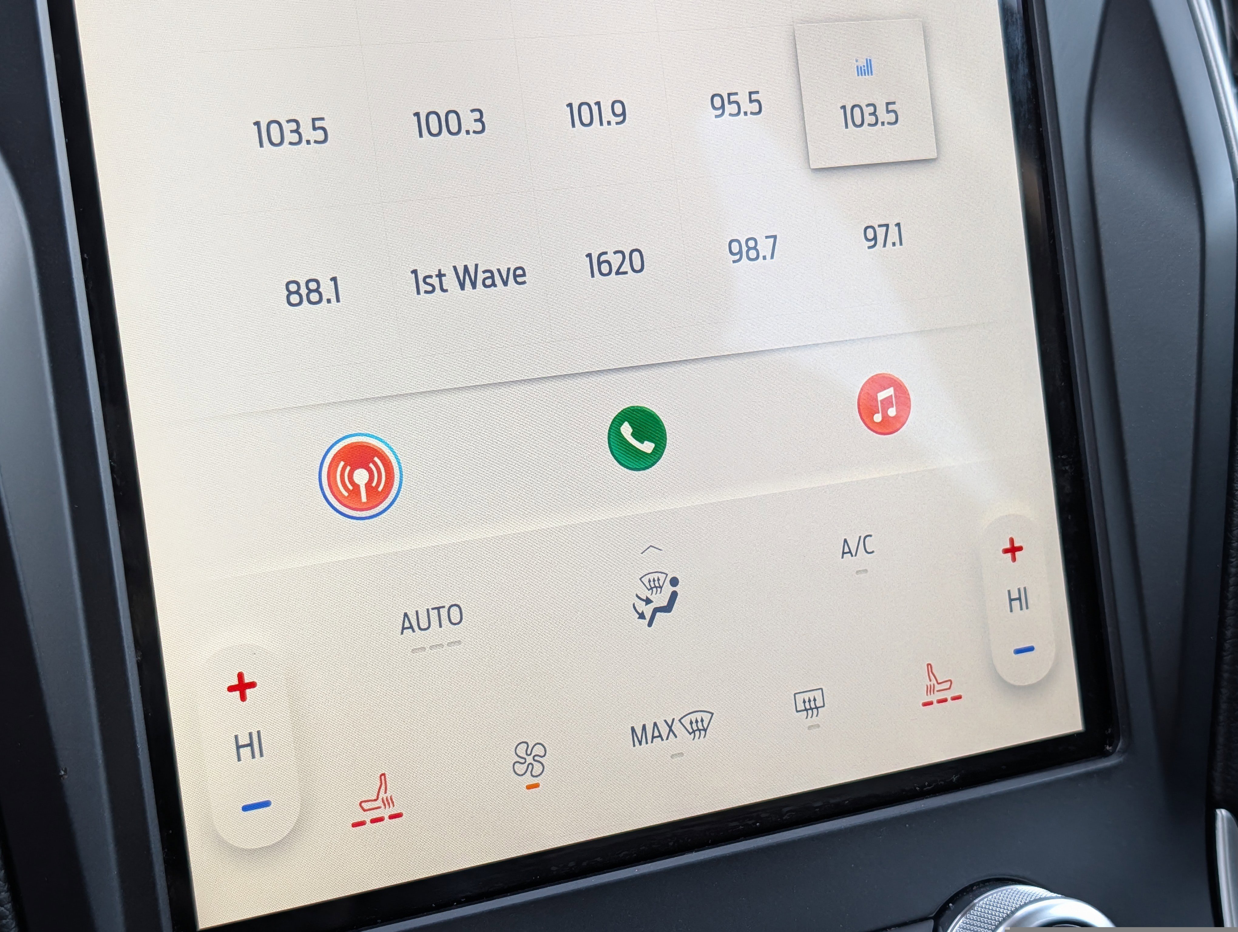 Certified 2023 Ford Edge SEL image 19