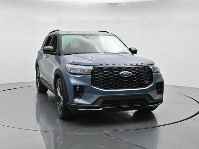 Certified 2025 Ford Explorer ST w/ Sun And Sound Package AWD/4WD image 4