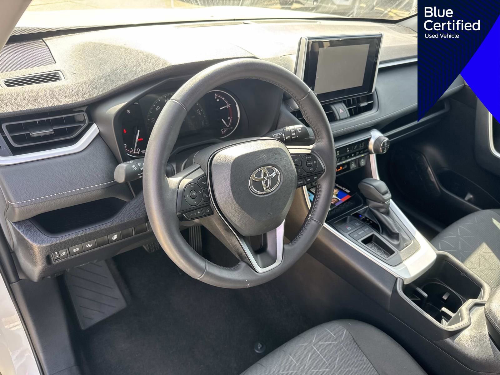 Used 2025 Toyota RAV4 XLE w/ Weather Package FWD image 23