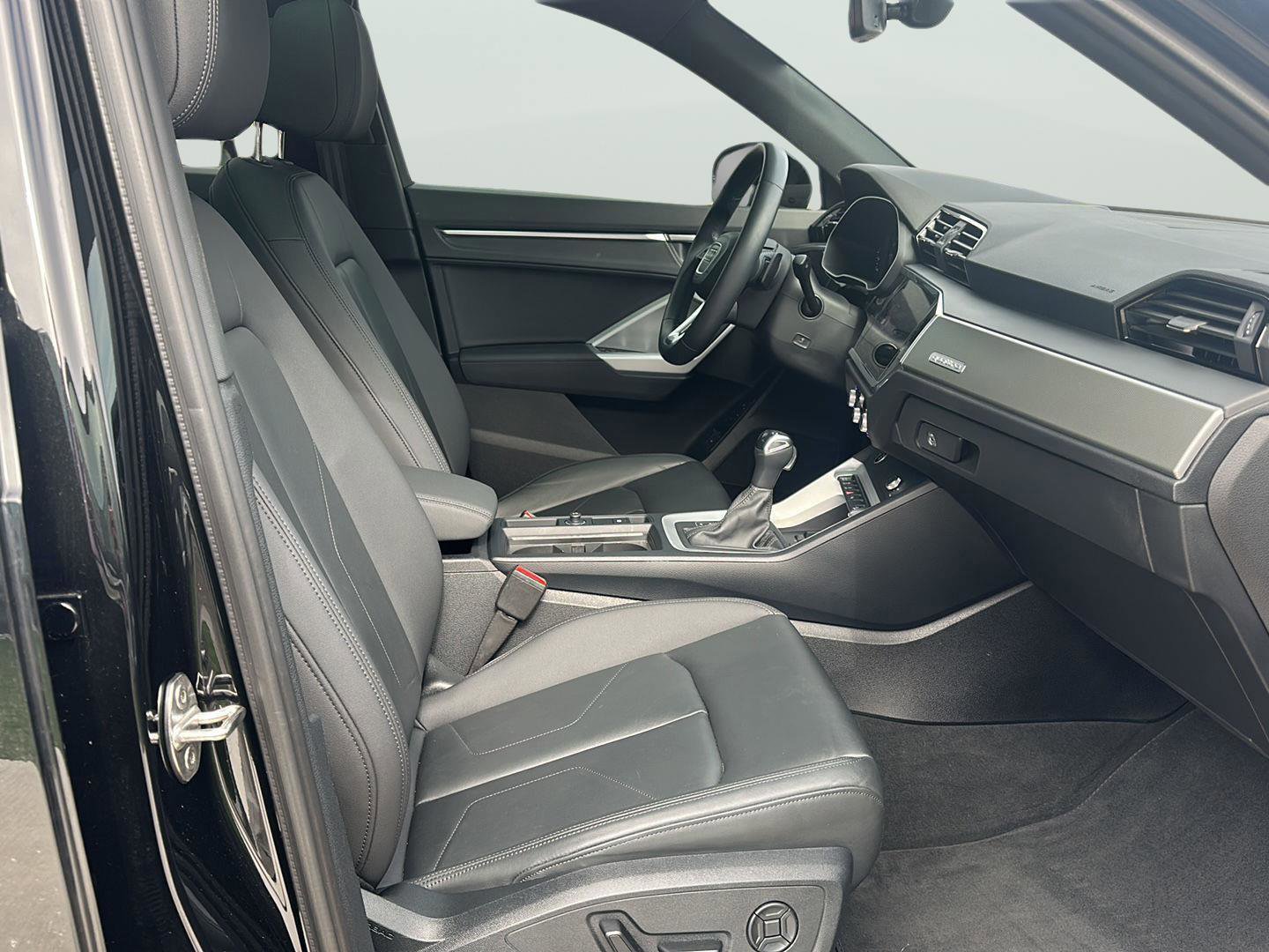 Used 2024 Audi Q3 2.0T Premium Plus w/ Premium Plus Package image 20