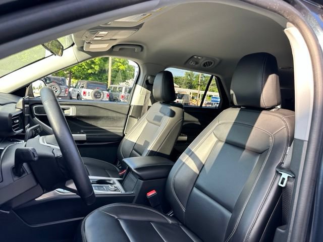 Certified 2023 Ford Explorer XLT w/ Equipment Group 202A AWD/4WD image 34