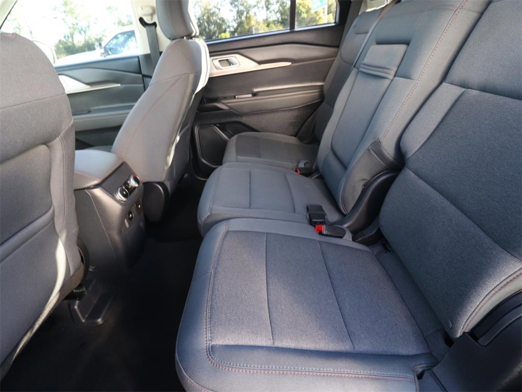 Certified 2025 Ford Explorer Active image 12