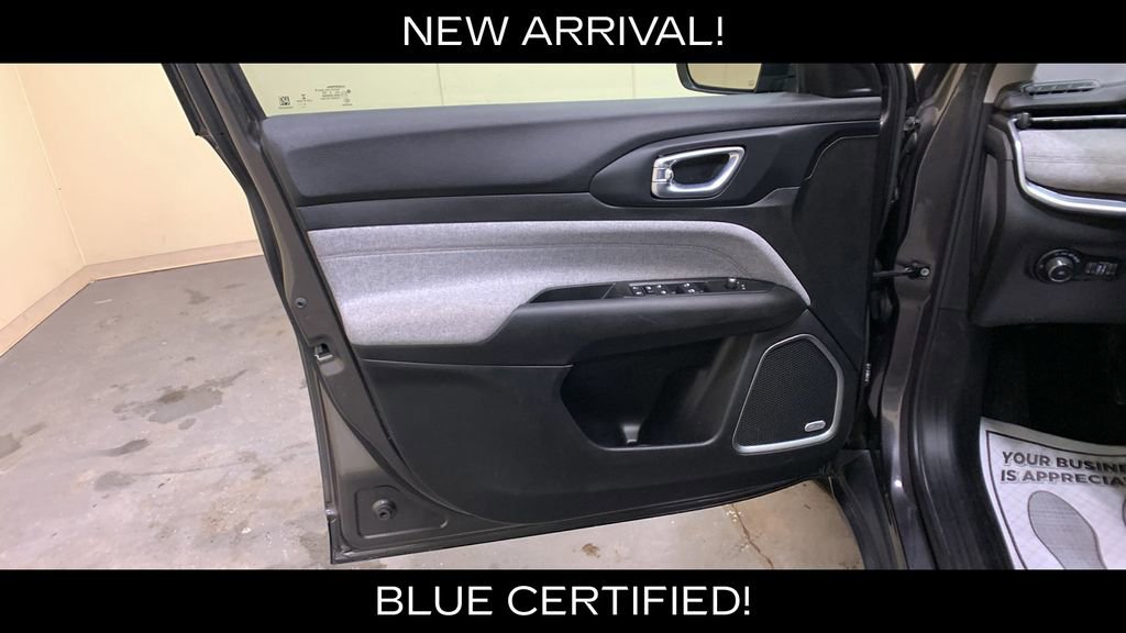 Used 2022 Jeep Compass Latitude w/ Sun and Sound Group AWD/4WD image 26