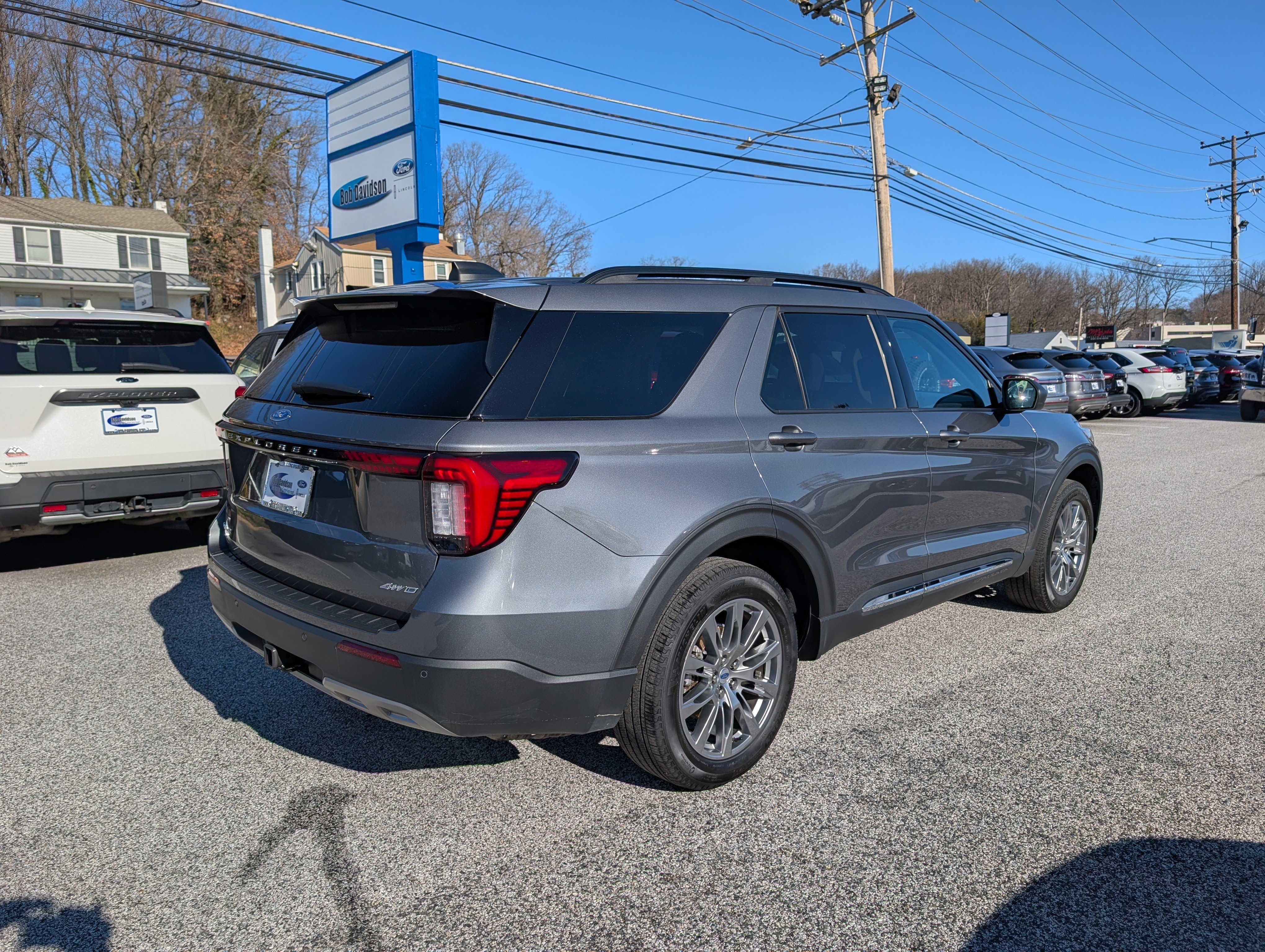 Certified 2025 Ford Explorer Active w/ Active Comfort Package image 7