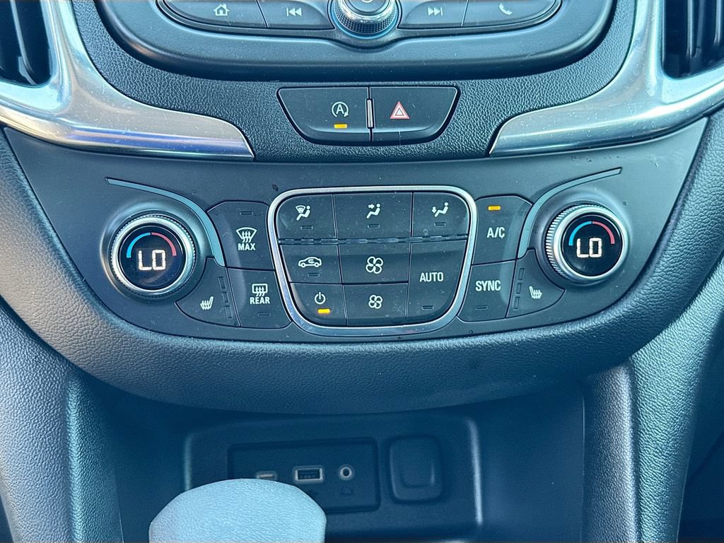 Used 2024 Chevrolet Equinox LT FWD image 17