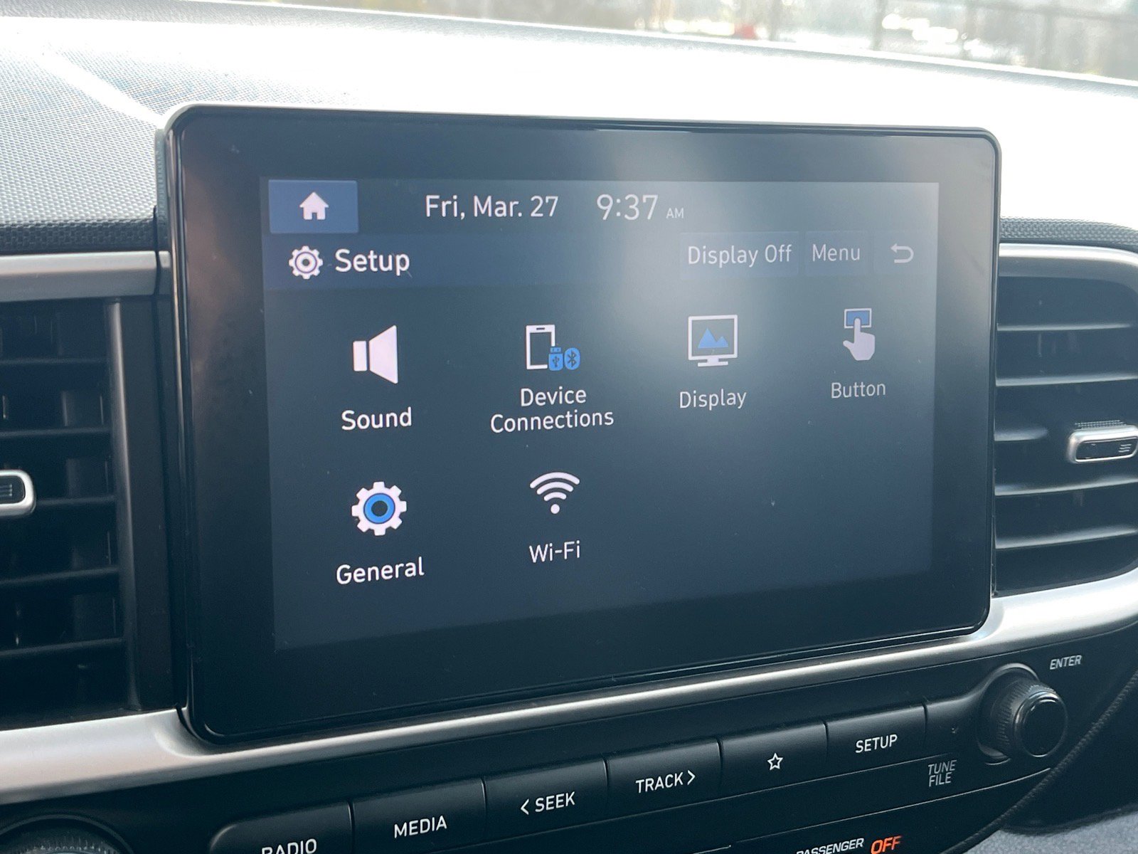 Used 2025 Hyundai Venue SEL FWD image 12