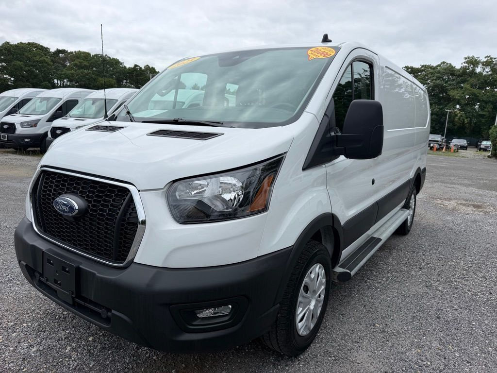 Certified 2025 Ford Transit 250 Low Roof w/ Exterior Upgrade Package RWD image 5