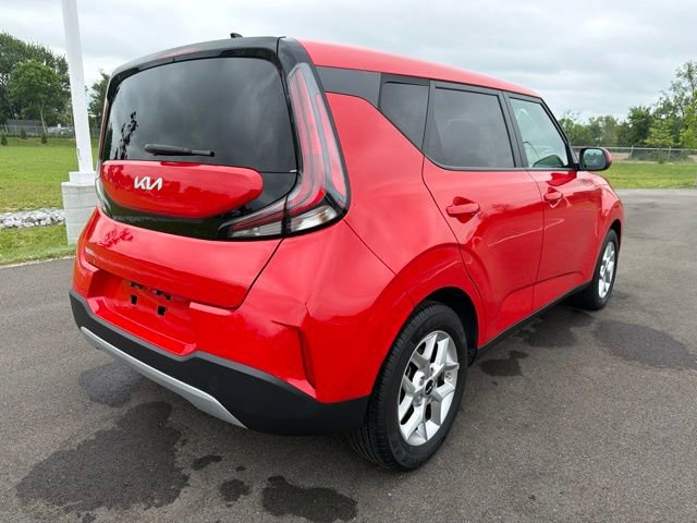 Used 2024 Kia Soul LX w/ Option Group 015 FWD image 5