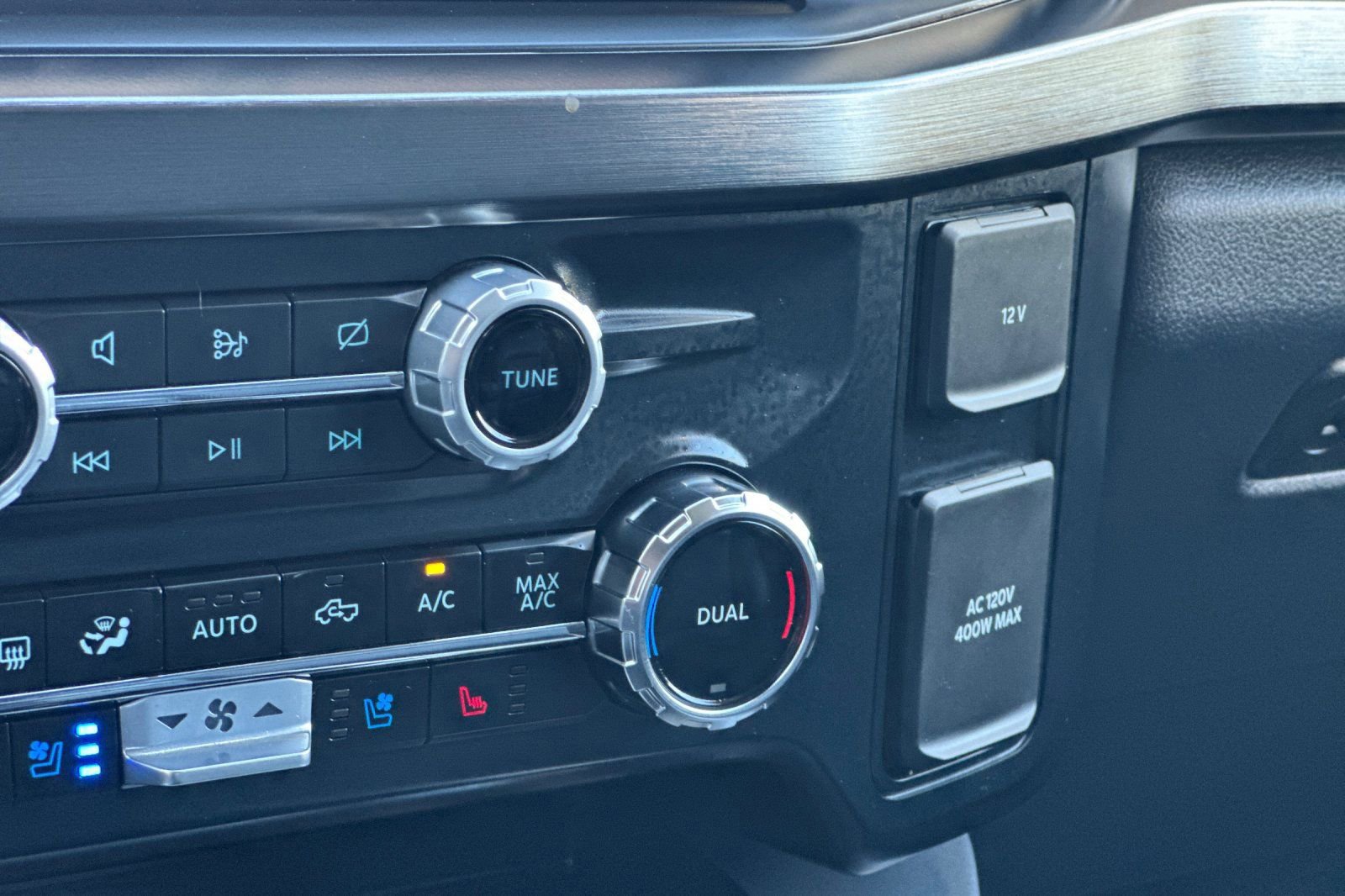 Certified 2024 Ford F250 Lariat w/ Lariat Ultimate Package image 31