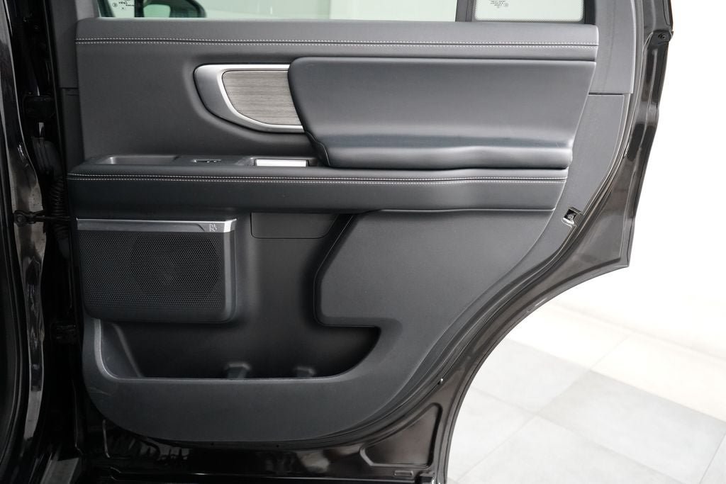 Certified 2025 Ford Expedition Platinum AWD/4WD image 26
