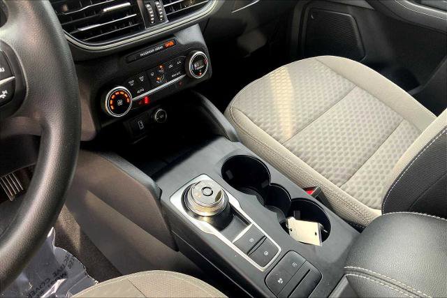 Certified 2020 Ford Escape SE image 16