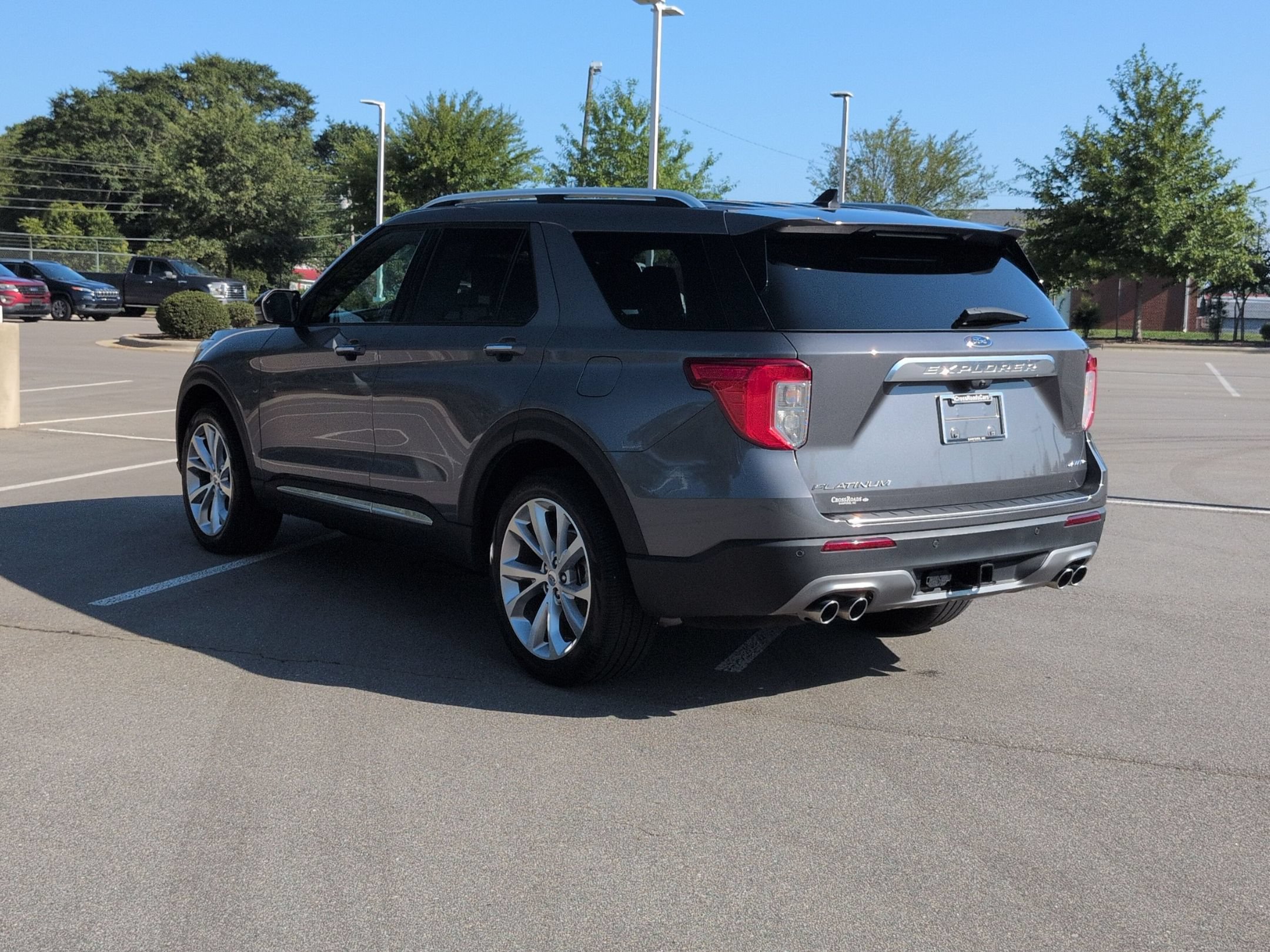 Certified 2023 Ford Explorer Platinum w/ Technology Package AWD/4WD image 6