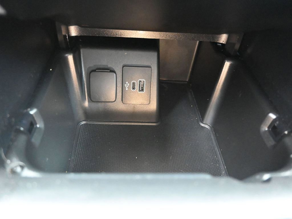 Certified 2025 Ford Explorer Active RWD image 29