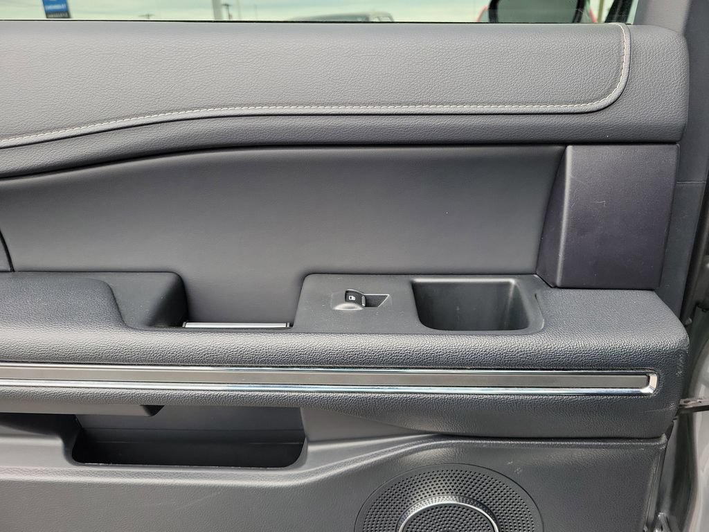Certified 2024 Ford Expedition XLT AWD/4WD image 15