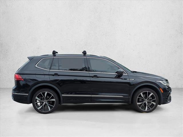 Used 2024 Volkswagen Tiguan SEL R-Line AWD/4WD image 2