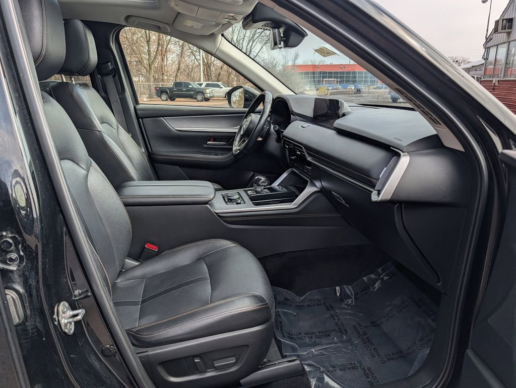 Used 2024 MAZDA CX-90 3.3 Turbo w/ Preferred Plus image 8