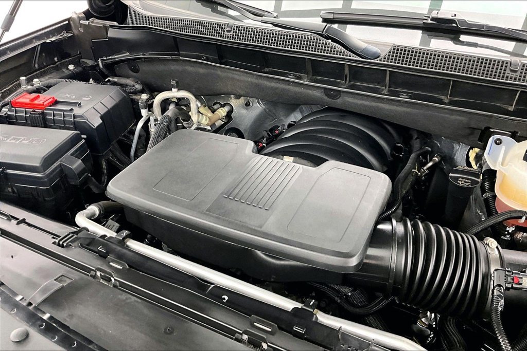 Used 2024 Chevrolet Suburban Premier AWD/4WD image 35