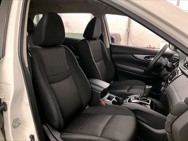 Used 2018 Nissan Rogue SV AWD/4WD image 7