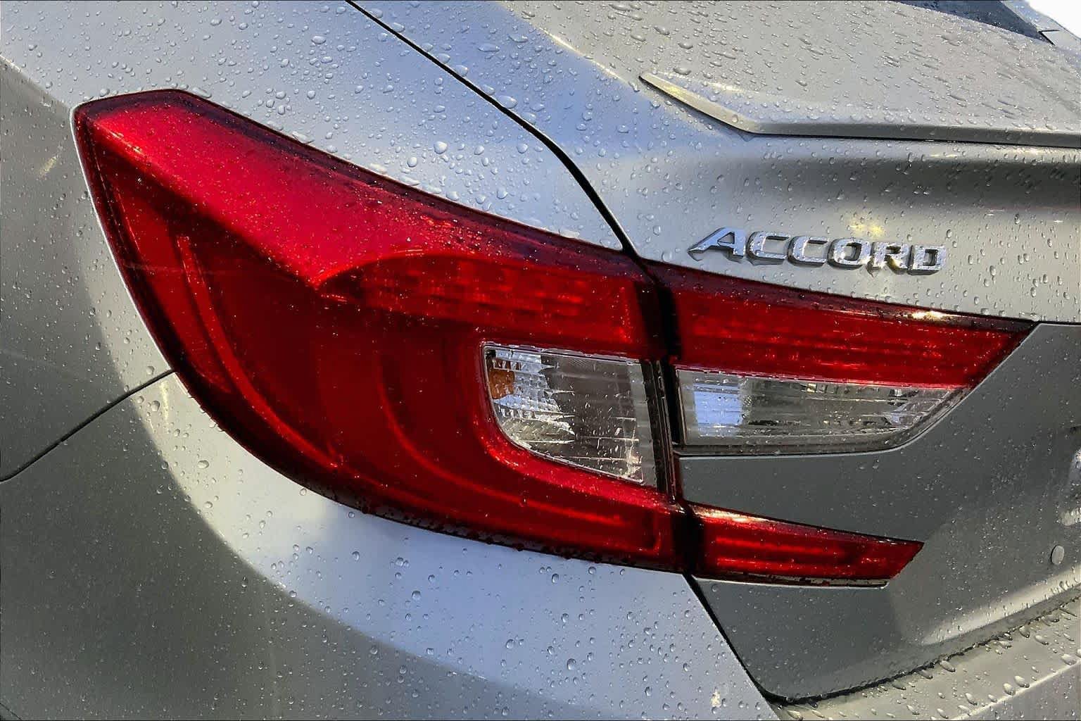 Used 2018 Honda Accord Sport image 27