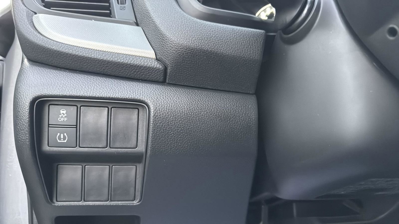 Used 2019 Honda CR-V LX image 17