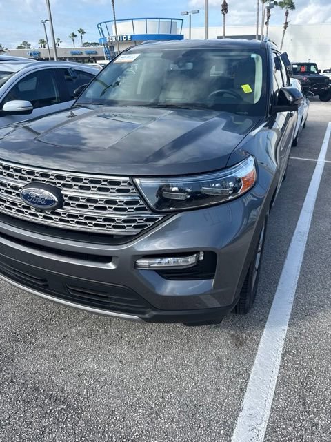 Certified 2022 Ford Explorer Limited AWD/4WD image 4