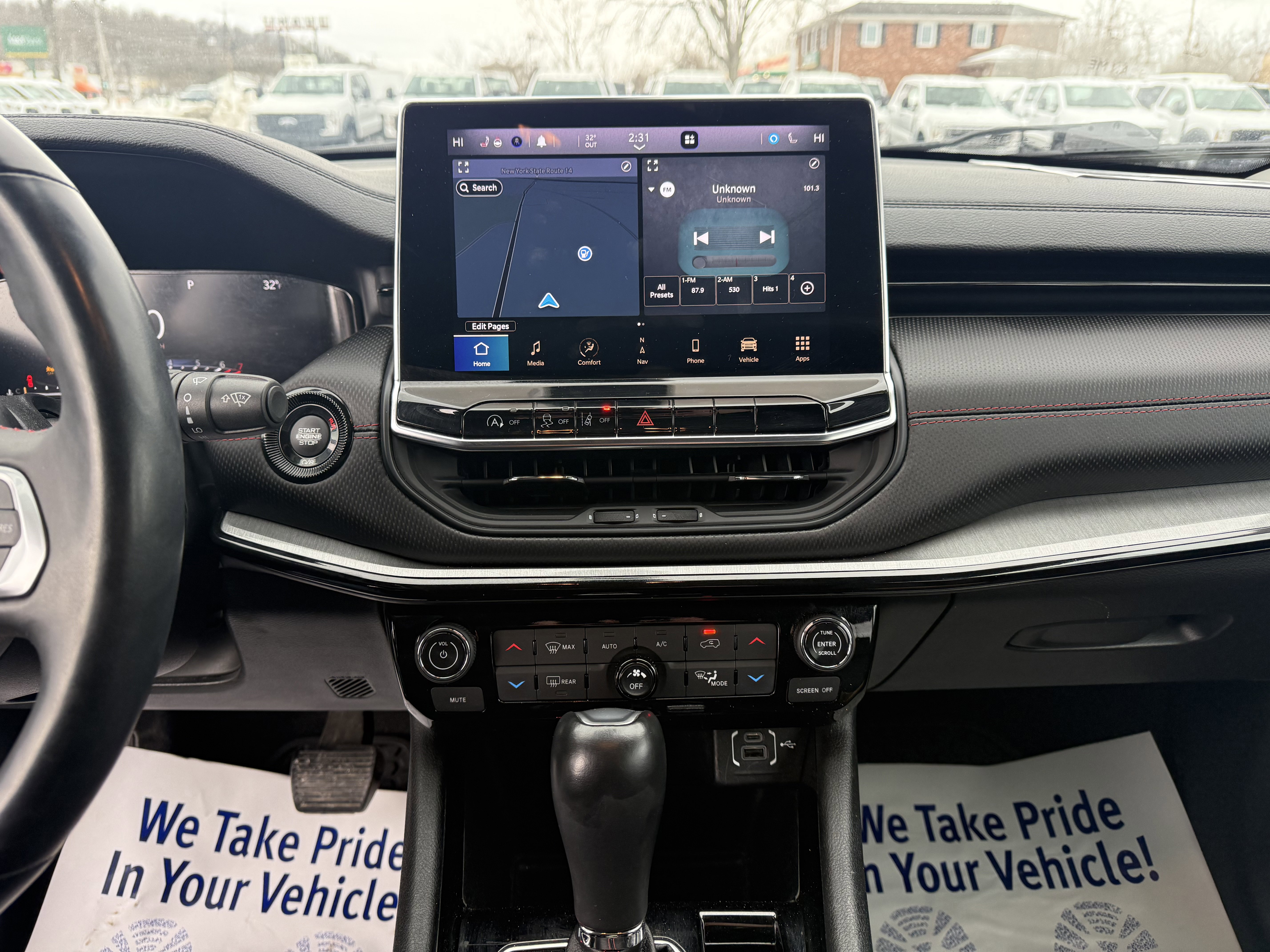 Used 2022 Jeep Compass Trailhawk w/ Trailhawk Elite Group image 13