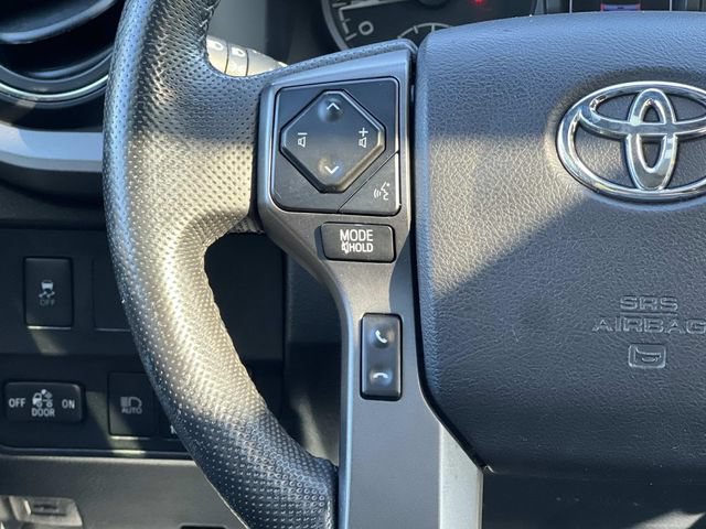 Used 2021 Toyota Tacoma TRD Off-Road w/ TRD Premium Off Road Package AWD/4WD image 37