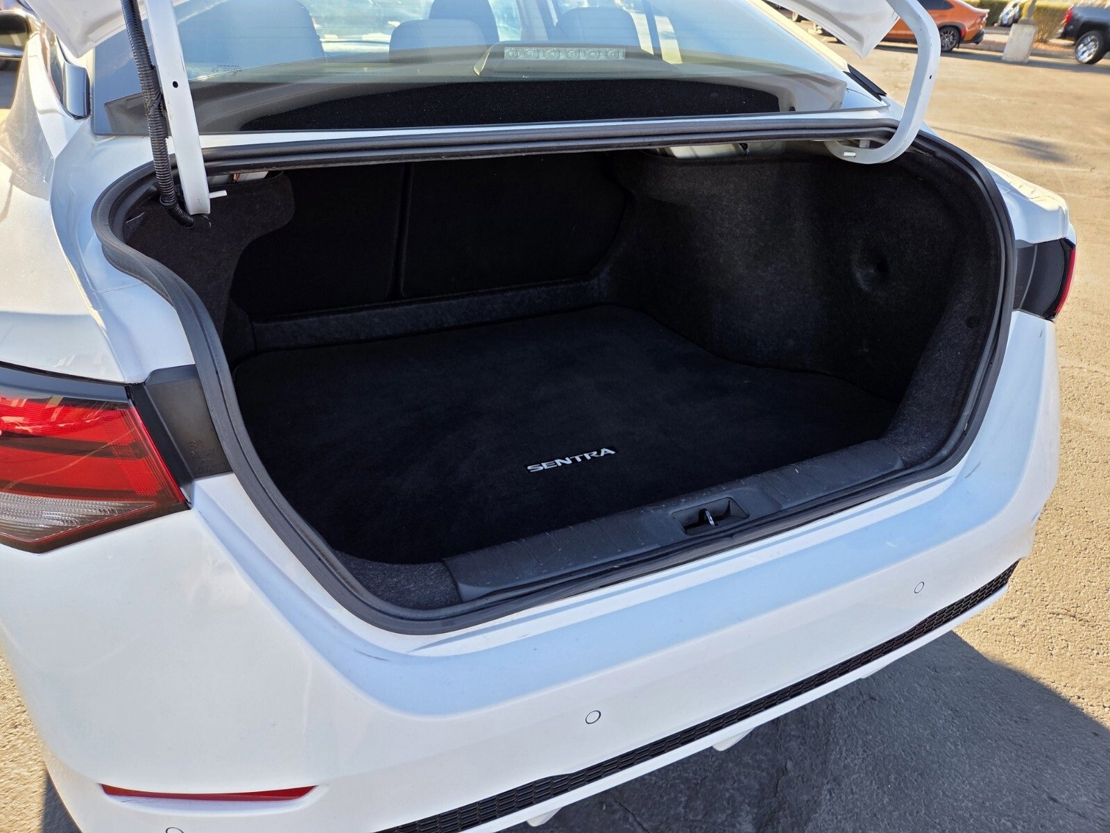 Used 2023 Nissan Sentra SV image 13