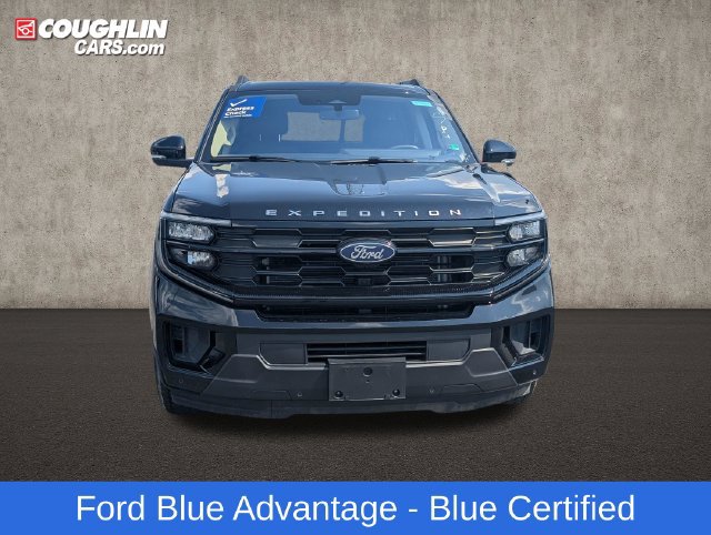 Certified 2025 Ford Expedition Active AWD/4WD image 3