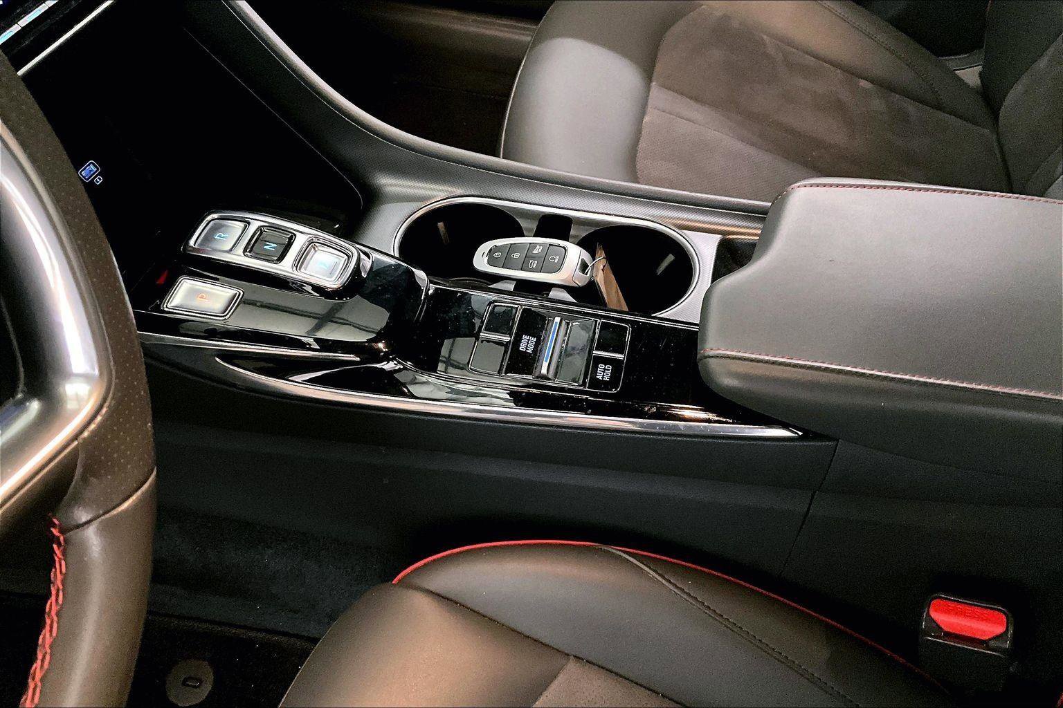 Used 2021 Hyundai Sonata SEL Plus w/ Winter Weather Package image 16