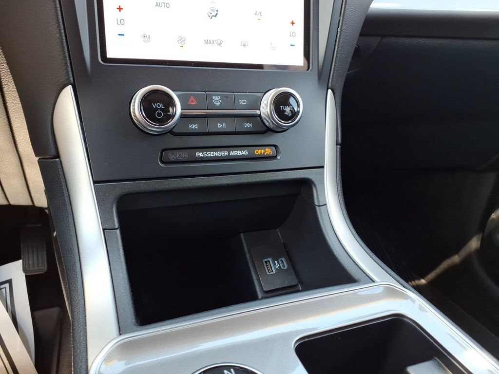 Certified 2024 Ford Edge SEL w/ Convenience Package AWD/4WD image 20