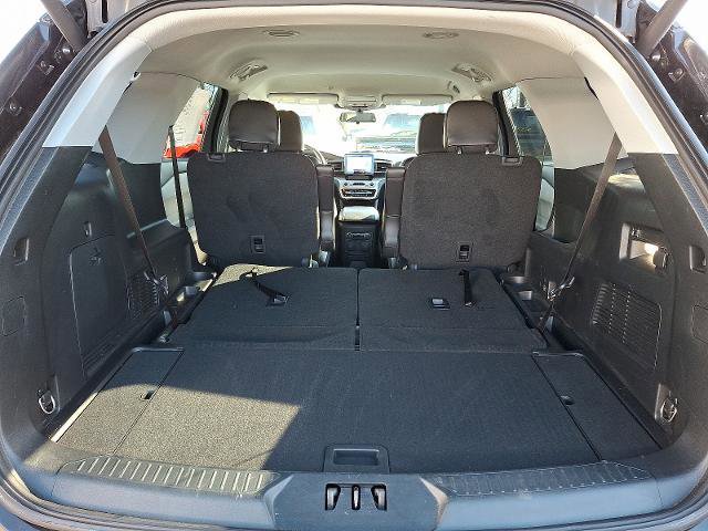 Certified 2022 Ford Explorer XLT w/ Equipment Group 202A image 28