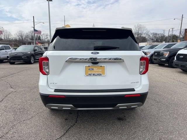 Certified 2024 Ford Explorer XLT w/ Equipment Group 202A image 3
