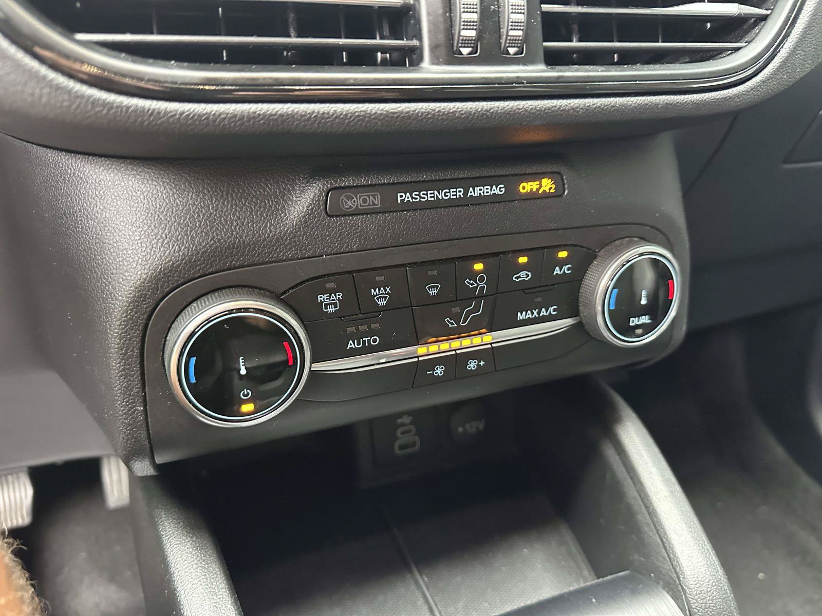 Certified 2025 Ford Escape ST-Line AWD/4WD image 25