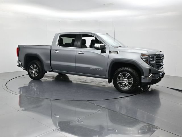 Used 2024 GMC Sierra 1500 SLT AWD/4WD image 3