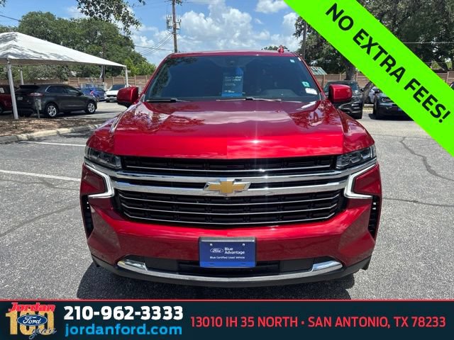 Used 2022 Chevrolet Suburban LT w/ Luxury Package RWD image 2